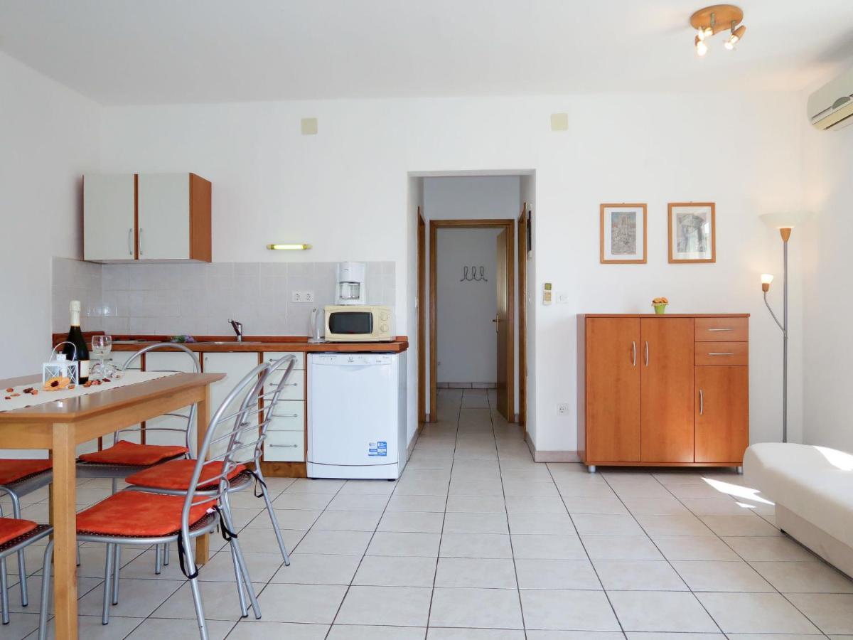 Apartment Andrea - Rab102 By Interhome Barbat na Rabu ภายนอก รูปภาพ